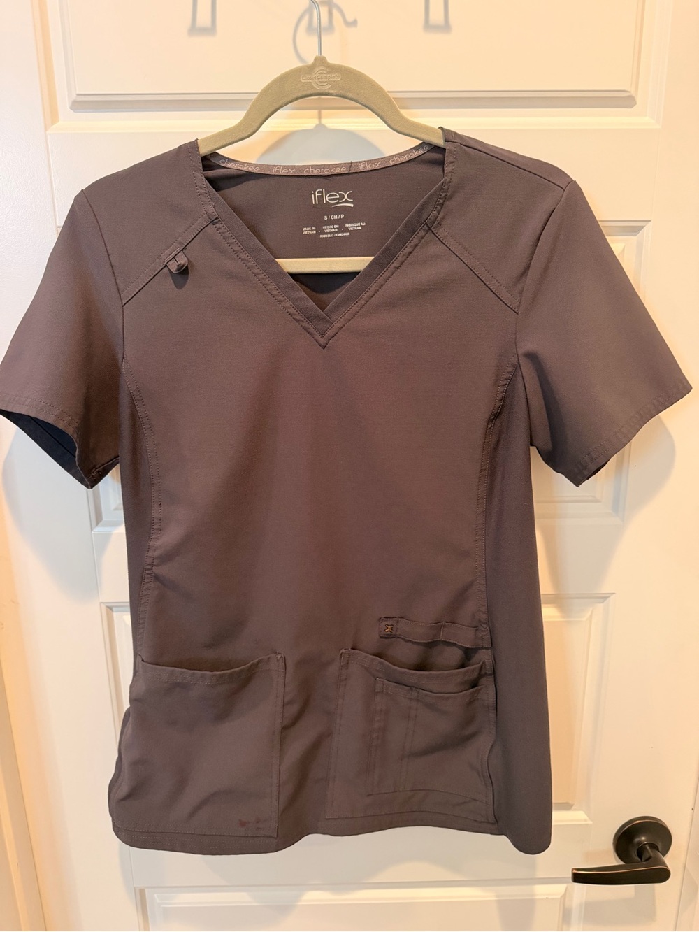 Women's V-Neck Scrub Top in Charcoal